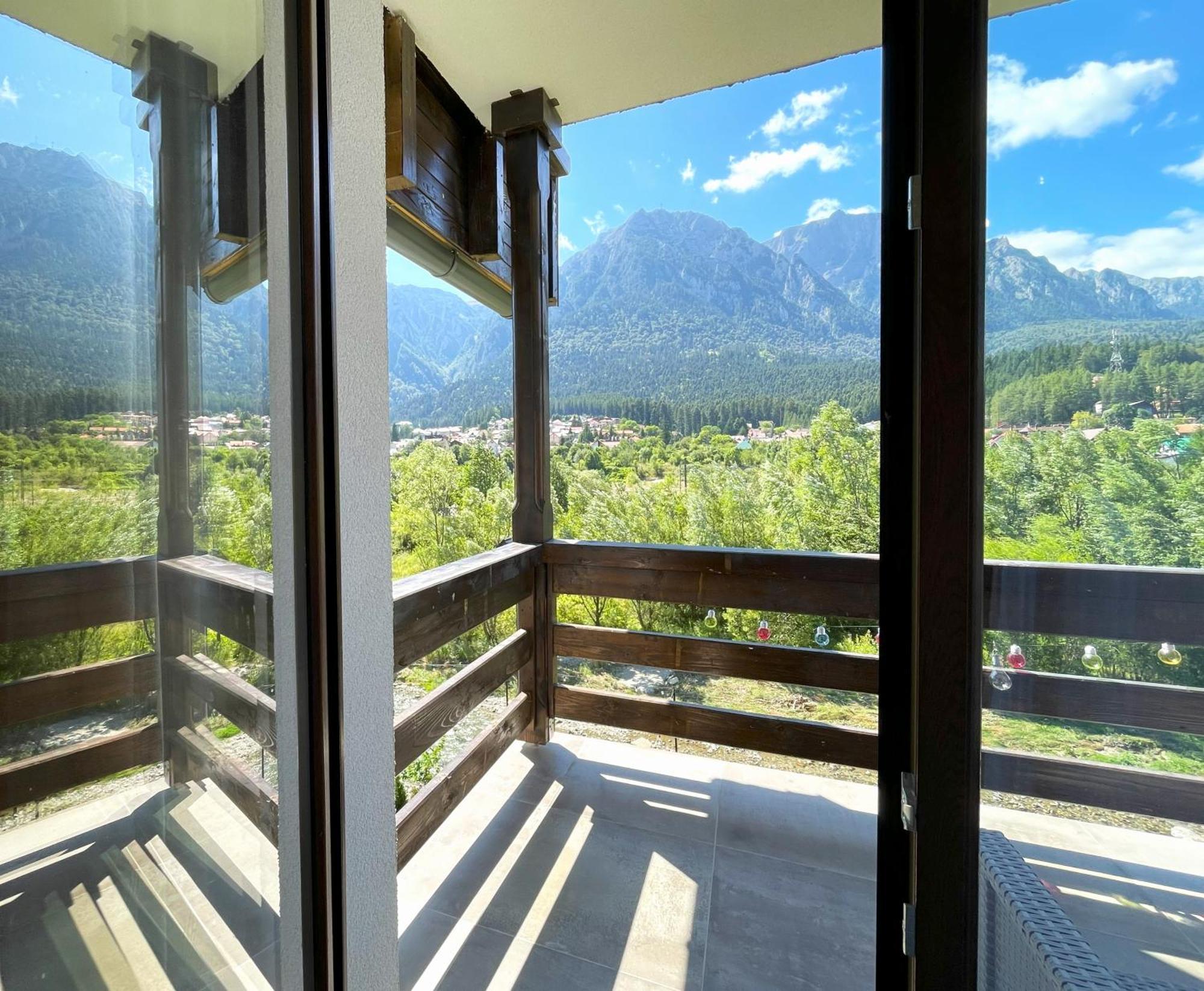 Alpine River With Peace And Mountain View Apartment